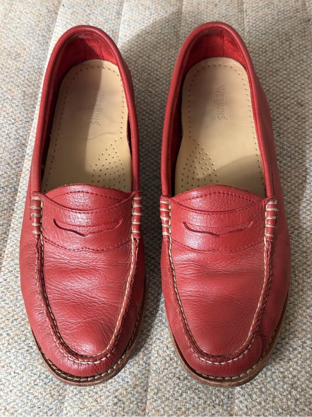 GH BASS - Red Weejuns soft Penny Loafers, sz 8.5 - Picture 5 of 10